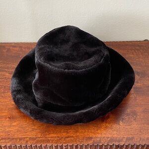 GAP Faux Fur Bucket Hat